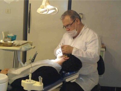 دندان‌های مردم زیر تیغ هزینه‌ها/ پیشنهاد مجلس در بودجه ۱۴۰۵؛ نسخه‌ای برای ترمیم پوسیدگی