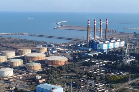 واحدهای بخار ۴۵ ساله با وجود چالش‌ها همچنان ستون تولید برق کشور