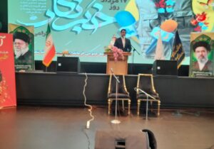 رسانه‌ها باید در کنار اقتصاد و سیاست، پرچمدار فرهنگ باشند